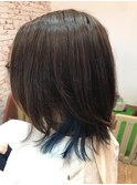 ウルフカット インナーカラーブルー