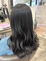 アルターリール(aL ter Rire)&nbsp;黒髪/グレーベージュ/レイヤーロング/前髪パーマ /中村郁未