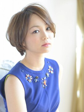 ルーツ(ROOTS) 爽やか奥行きショートボブ