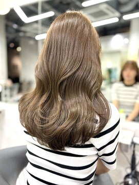 シティ(CITY) ミディアムレイヤー/海外ヘア/ベージュカラー