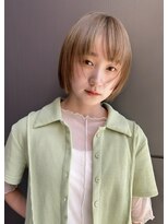 トリッカ 銀座(tricca)&nbsp;ホワイトグレージュ/レイヤーボブ/顔周りボブ