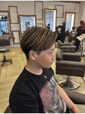 バレイヤージュ×ハンサムショート