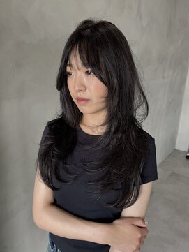 トーン(tone) レイヤーカット/透明感カラー/ロングレイヤー/韓国スタイル