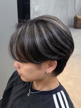 トゥイン 八王子(TWIN) メンズハイライト刈り上げセンターパートブルーブラック