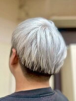 エターナルバイマティーナ(Eternal by MATINA)&nbsp;【ホワイトシルバー/刈り上げマッシュ】池袋美容室