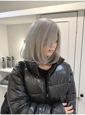 10代20代30代透明感抜群ホワイトシルバー&ショートボブ