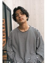 ブークル(boucle) センターパートウルフ スパイラルパーマ ウルフパーマ