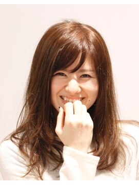 アズール 草加(azule) 脱カジュアルで大人可愛いフェミニンヘア