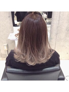 アライブ ハラジュク(ALIVE harajuku) 【ALIVE原宿】クリスタルグレージュカラー☆根元は地毛風☆