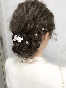 ルノン(LUNON) 【LUNON】ルーズなトップのパーティヘアー