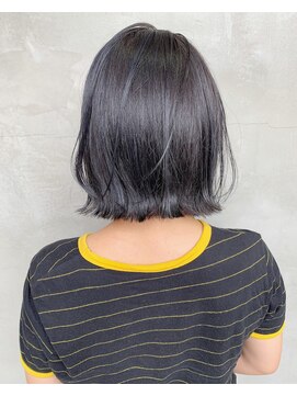 キラ 渋谷(KILLA) ネイビーブルー_センシュアルショートインナーカラー【北間】