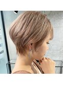 ベージュ