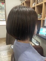 クネア(kunea)&nbsp;グレージュグレイカラー/マニッシュボブ/暗髪/グレージュカラー