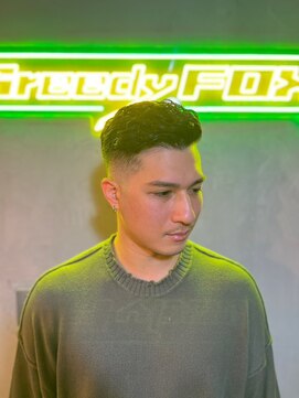 グリーディーフォックス 代々木(Greedy FOX) 束感/コンマヘア/アップバング/ツーブロックマッシュ/フェード
