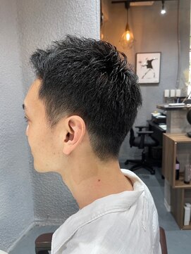 ハウル(Howl) ナチュラルフェード/アップバング