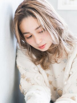 トッカ ヘアアンドトリートメント 難波店 ハイトーンミディレイヤー