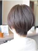 大人ショート/タイトなマッシュスタイル/白髪ぼかし