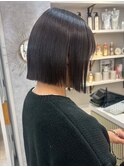 切りっぱなしボブ　質感ストレート　カット　顔まわり　艶髪　