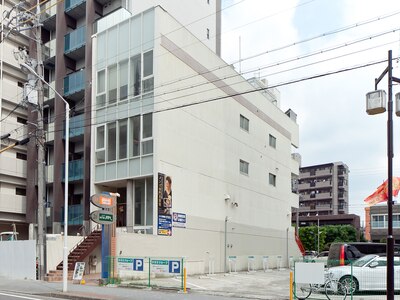 日比野駅より約1分◎4階建てビルの2階にサロンがあります。