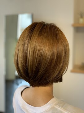 シラハ(syraha) ショートボブ