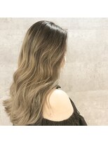 オリ(‘Oli)&nbsp;バレイヤージュ　パールブロンド