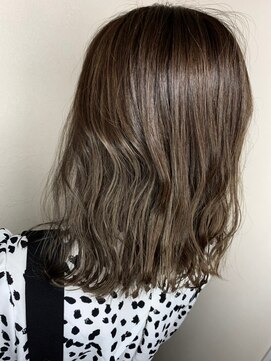 モルニ(MORNI) モカブラウン_マロンベージュ Aラインボブ かきあげ