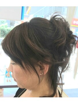 せき美容室 ルーズ＆スパイキー・トップカール