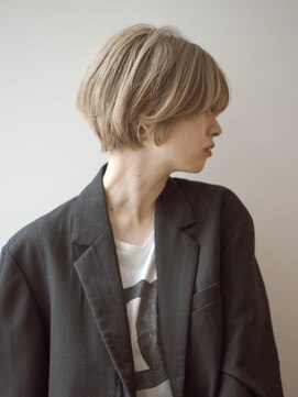 ビュートリアム ギンザ(BEAUTRIUM) ひし形フォルムのハイトーンショート〔ショート/ショートボブ〕