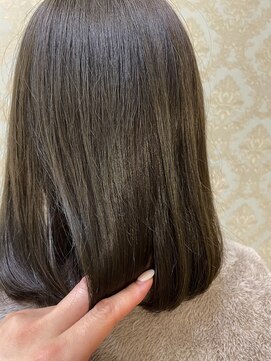 ティンク(Tink) 〇深めオリーブグレージュ〇【くまだななみ】