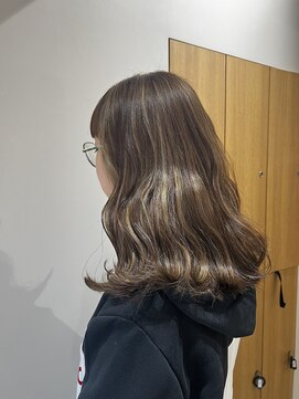 パラゴ(PARAGO.) ハイライトたっぷりベージュカラー