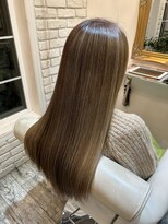 ティアナ(Tiana)&nbsp;ハイライトカラーロング