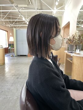 キュオンシア(CUEON. ciea) ぱつっとボブ×グレージュ