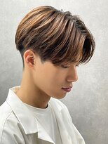 エルマーク(L-MARK)&nbsp;センターパートニュアンスパーマ韓国カルマパーマコンマヘア