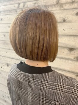 ムーンボウ(moon bow)の写真/ベテランスタイリストが揃うmoon bowのカット技術と丁寧なカウンセリングでなりたい姿へと導きます。