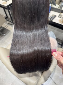 ザ サード プレイス トーキョー ギンザ(THE THIRD PLACE TOKYO GINZA) 【銀座】髪質改善トリートメントミネコラ