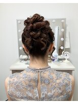 ベル(belle)&nbsp;高めルーズお団子風アレンジ