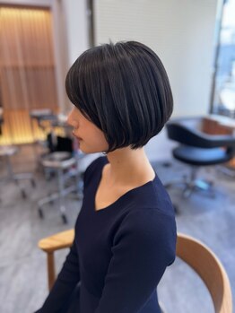 リファインド(REFINED)の写真/カット技術が高いからこそ、ショートやボブもお任せできる◎大人女性の魅力を引き出すショートスタイル♪