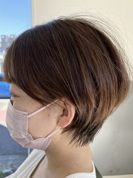 ヘアーアンドビューティー ザ ビー(Hair & Beauty the B) 耳掛けも決まる☆大人ショート
