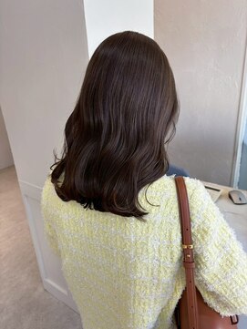 グレージュ赤み消しカラー×大人可愛い似合わせカットセミロング