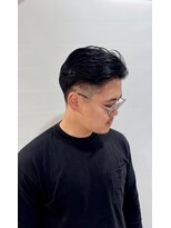 ウタシロイロ(uta shiroiro)&nbsp;七三分けアシメフェードバーバーカット