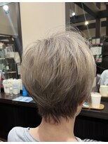 カウスリップ ヘアークリニック(Cowslip hair clinic) グレージュ系カラーのマッシュショート
