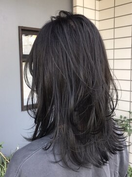 ソーイ ヘアアンドライフスタイル ショップ(SO-E HAIR&LIFESTYLE SHOP) ダークグレーカラー
