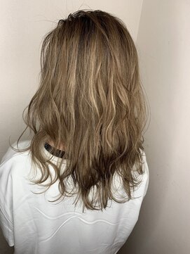 フロート 小阪店(float) ミルクティベージュ_耳かけ,毛先パーマ,イメチェン