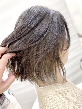 ヘアアンドメイク フィーゴ(Hair&Make FIGO) ホワイトアッシュインナーカラー