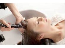 【髪と頭皮もエイジングケア】大人女性のお悩みを改善できるメニューや上質なアイテムが豊富です。