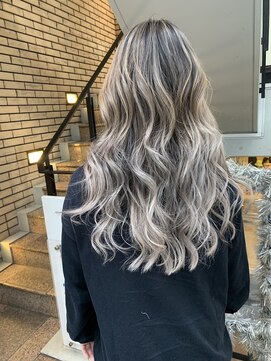 ラフ 難波店(LAFF) #黒髪#ボブルフ#ネビージュ#小顔#ワンレン