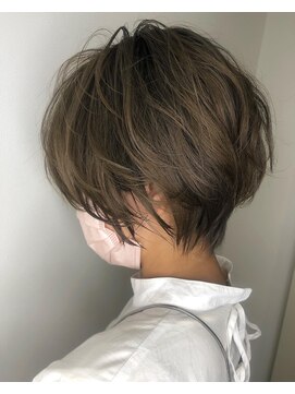 トータルビューティーサロン プリエ(prier) くびれショート｜ステップボーンカット/ニュアンスカラー