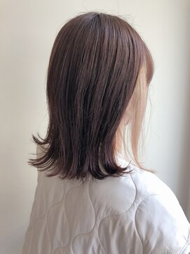 デイリリーバイアメリア 川西店(daylily by Ameria) 外ハネボブ×イヤリングカラー→白井　涼貴