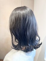 カミビト マヴィー(kamibito mavie)&nbsp;ゆるフワ　フェミニン　アッシュベージュ　20代、30代、40代人気