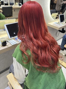 ジーナ 福岡天神(Zina) チェリーレッド/レッド/ブリーチ